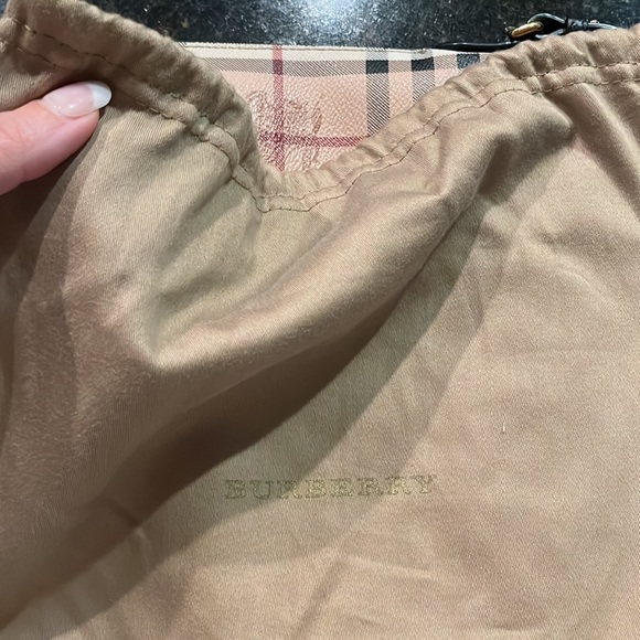 Burberry crossbody - Picture 15 of 17